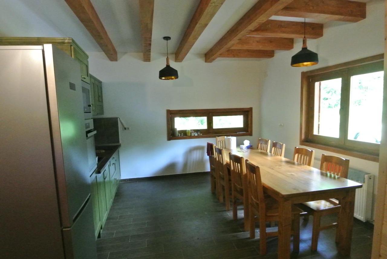 Chalet By The River Ferencfalva Kültér fotó